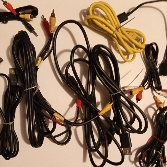Assorted Audio and Video Cables For Electronics - Picture 3 of 4